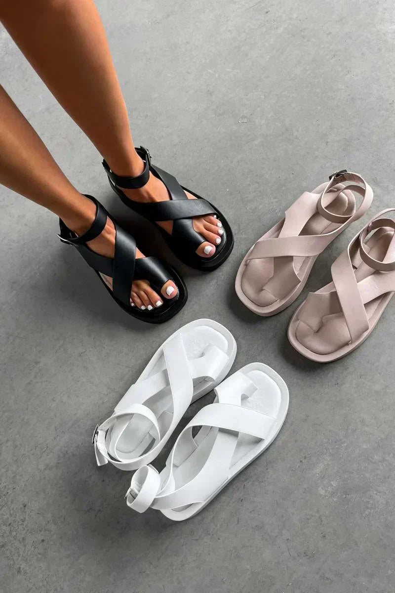 Comfort sandals with adjustable straps for women | Hallie
