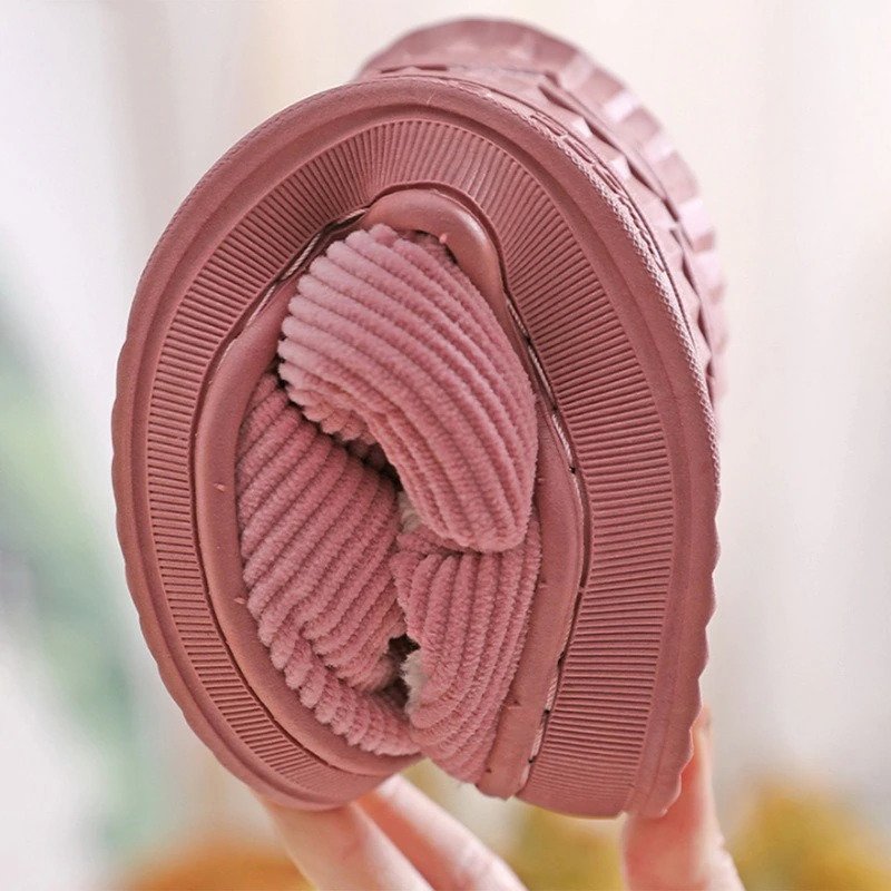 Aurelle Aspen cosy indoor house slippers unisex