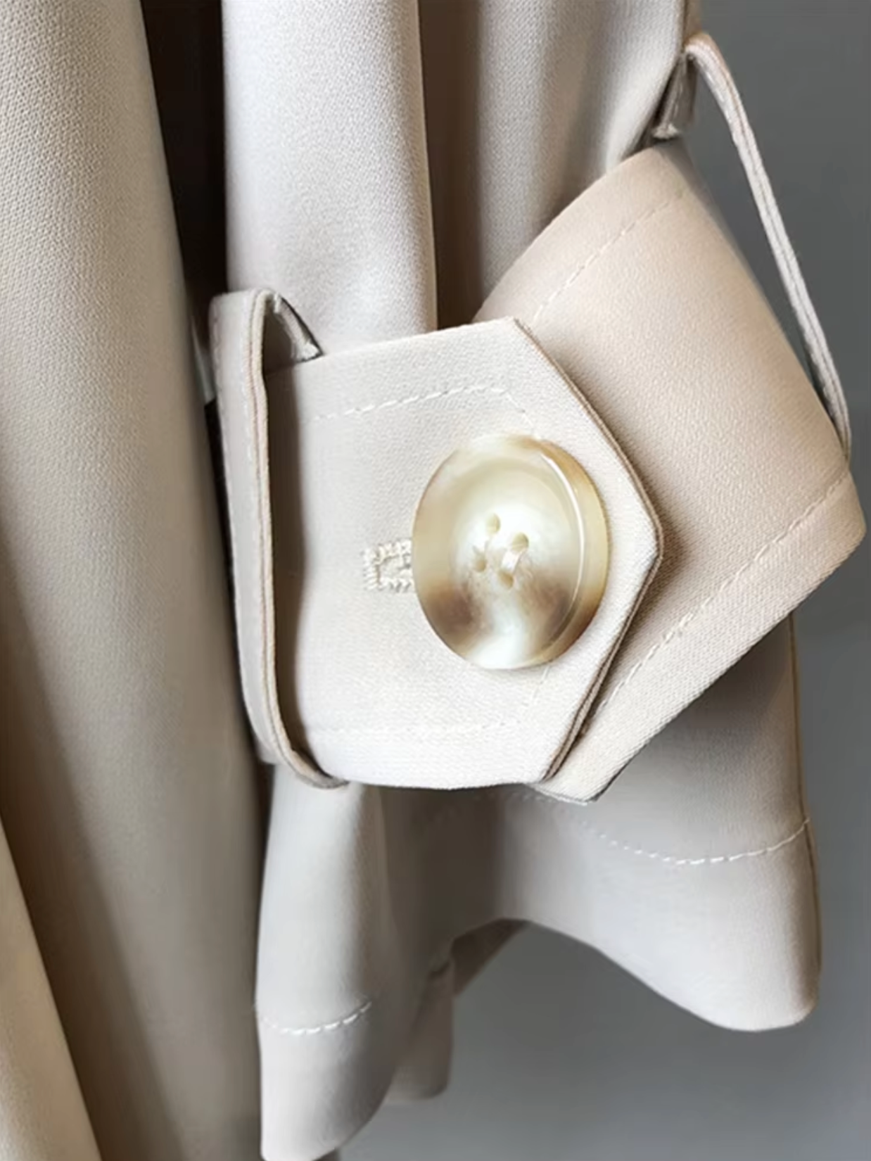Timeless long trench coat for women | Juliane