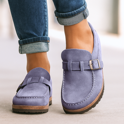 Supportive slip-on shoes with classic silhouette for women | Brisa