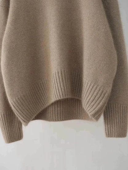 Relaxed turtleneck jumper for women | Arden -6