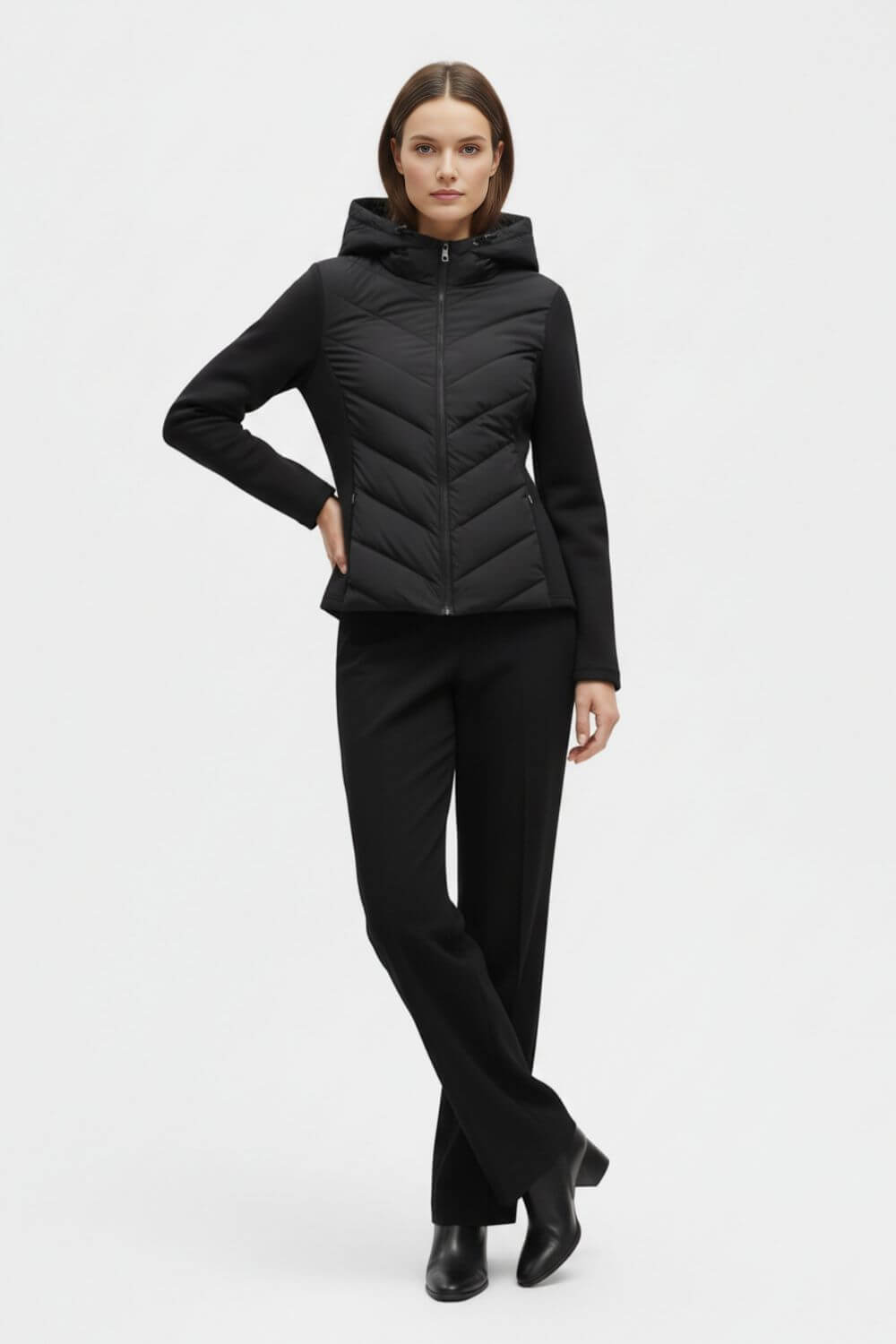 Hooded puffer jacket with sleek silhouette for women | Caurelle