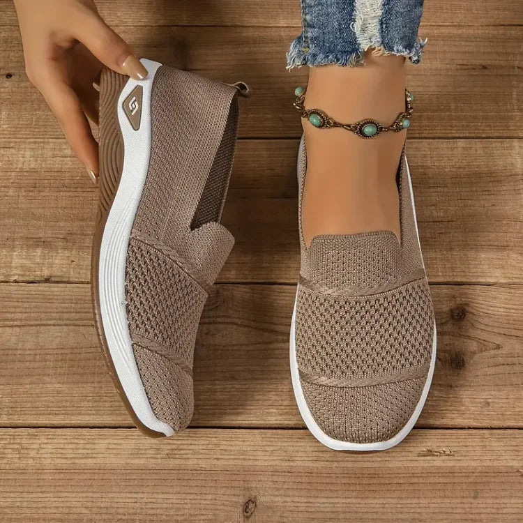 Comfortable slip-on sneakers for women | Azira