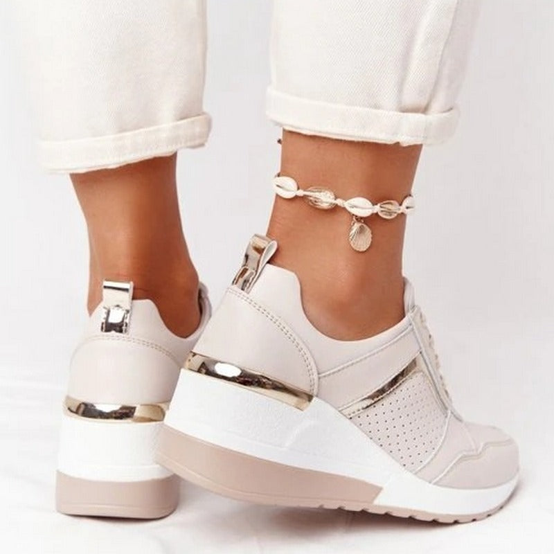 Aurelle Tharin classic lace-up shoes for women