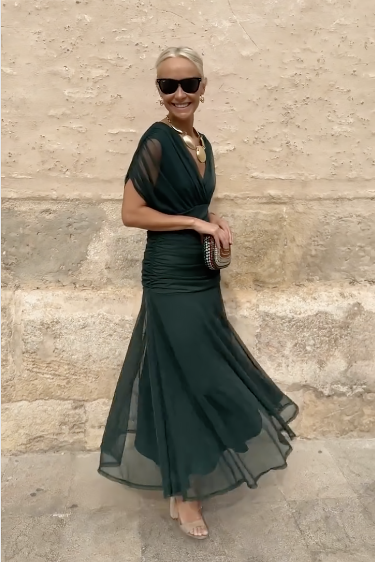 V-neck fantasy maxi dress for women | Elowen -11