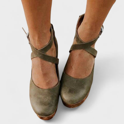 Heeled sandals with supportive design for women | Prim