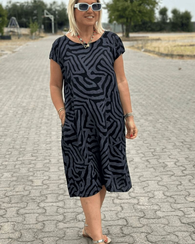 Relaxed round-neck patterned everyday dress for women | Nelia -6