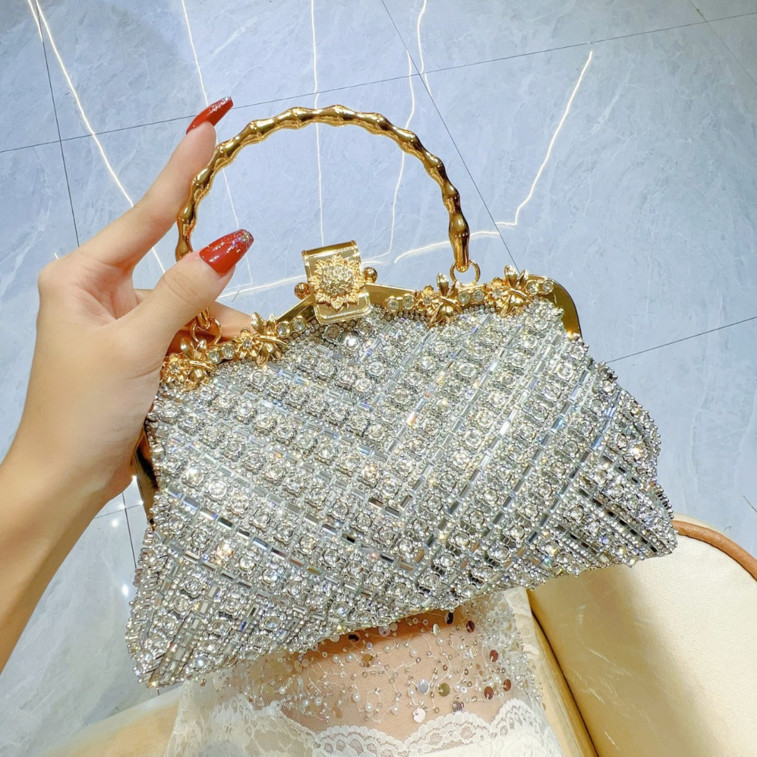 Refined evening handbag for women | Noble Vellum -6