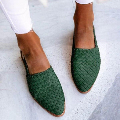Artisanal low sandals with slingback design for women | Cassia