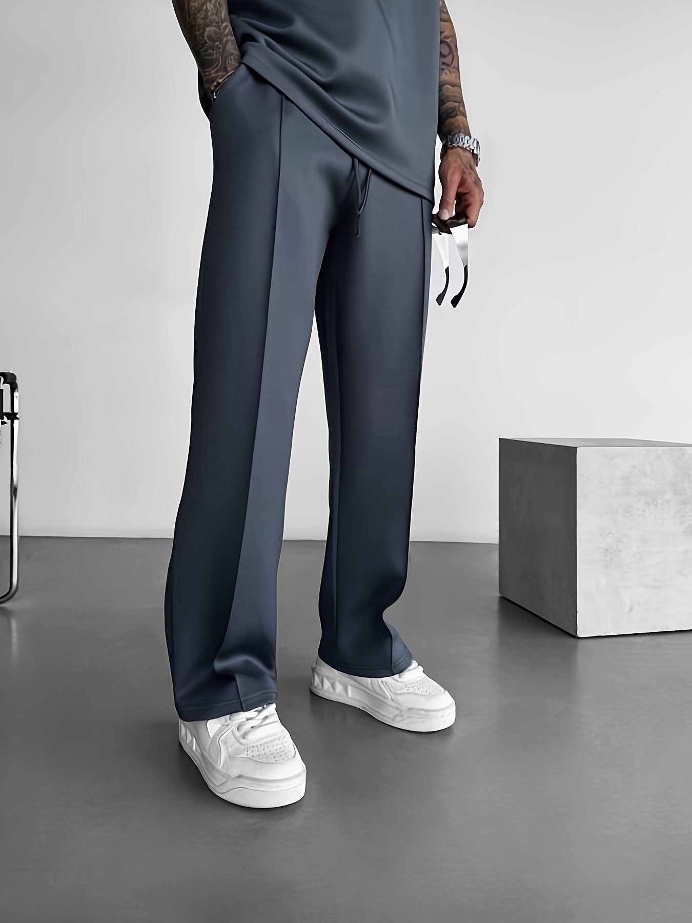 Classic pleated everyday trousers for men | Ellison -15