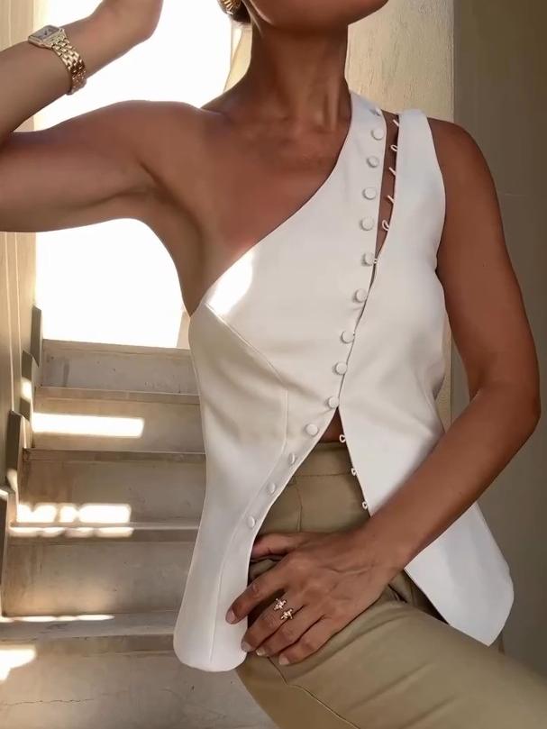 One-shoulder button-detail everyday top for women | Dione -5