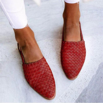 Artisanal low sandals with slingback design for women | Cassia