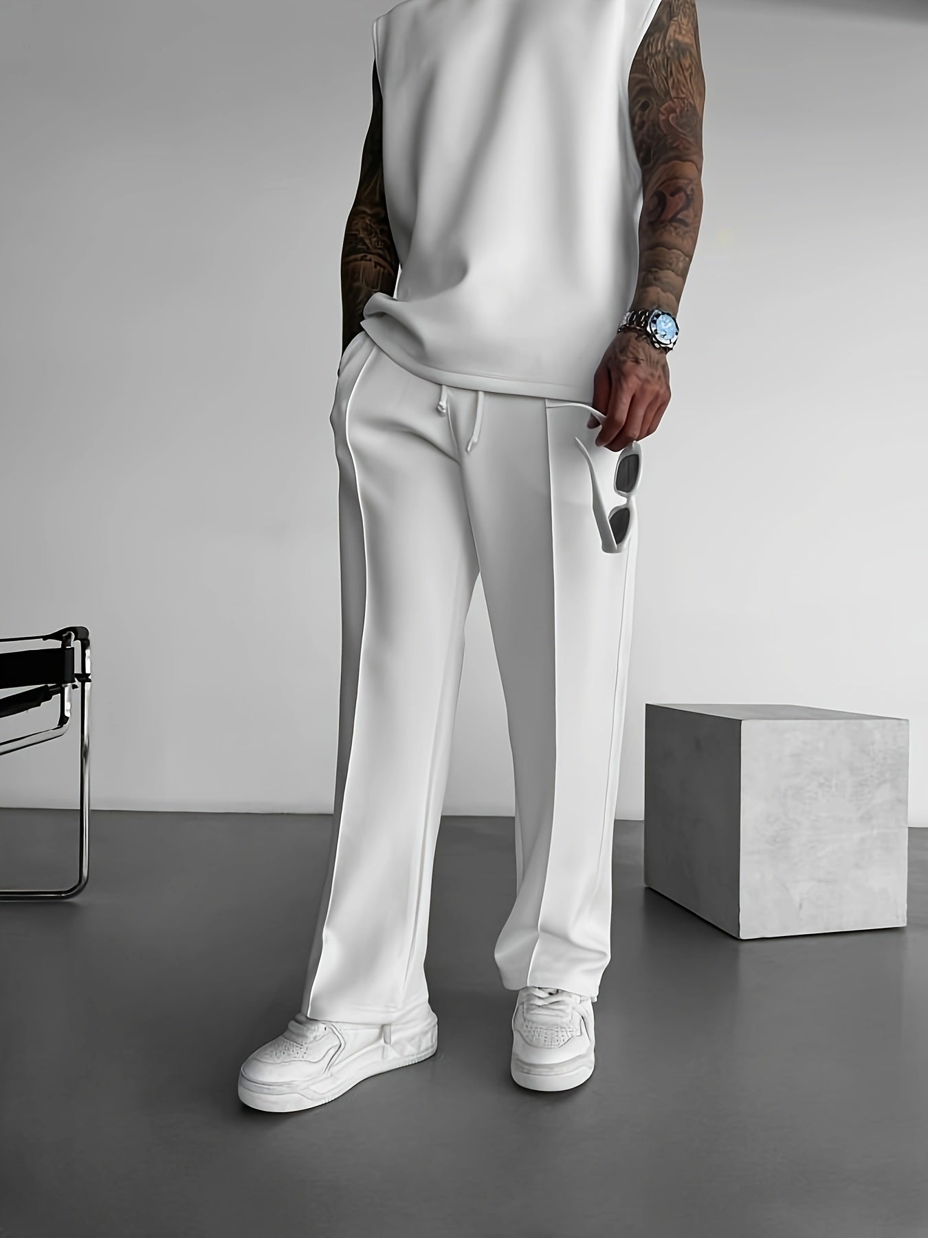 Classic pleated everyday trousers for men | Ellison -4