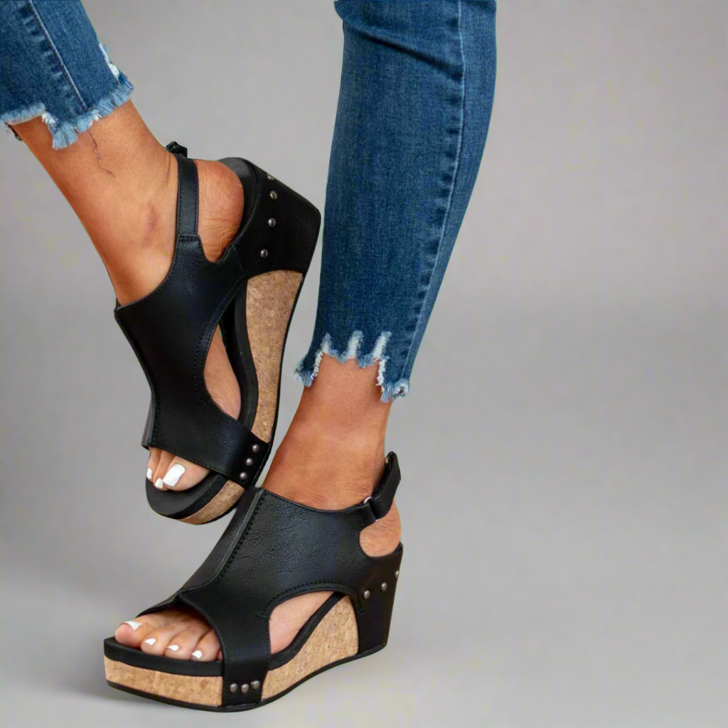 Wedge sandals with timeless silhouette for women | Kenna