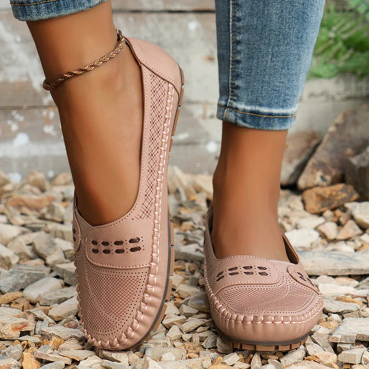 Supportive everyday shoes for women | Daria