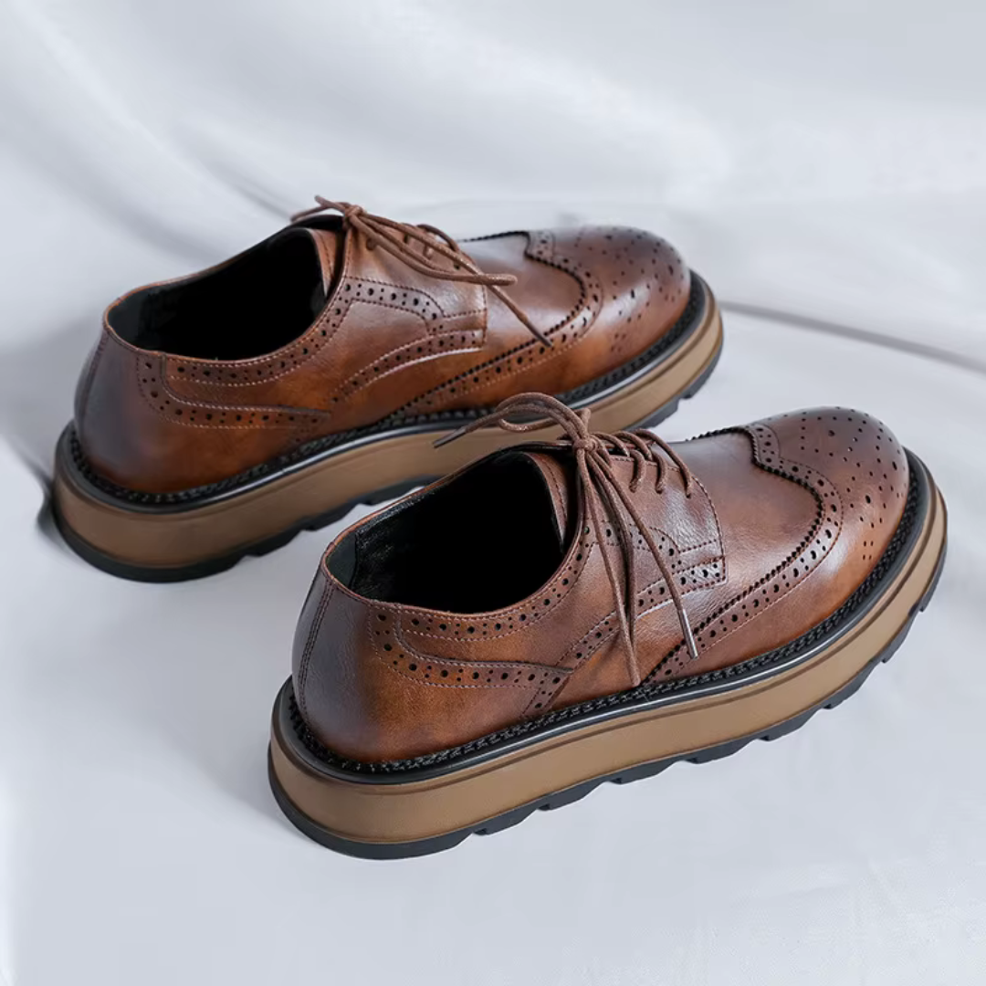 Heritage brogues with classic detailing for men | West