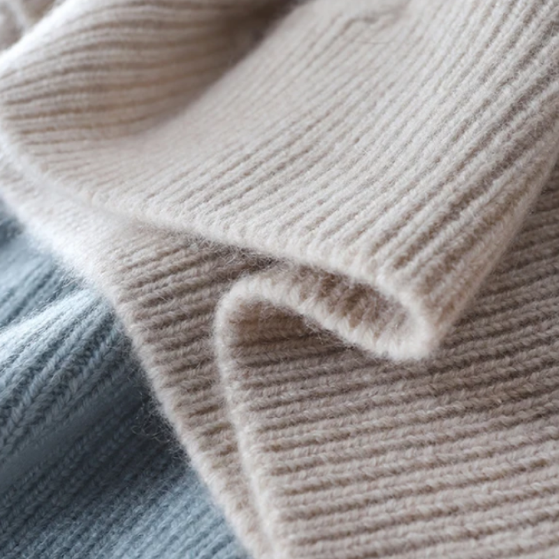 Turtleneck cashmere jumper for women | Camille -2