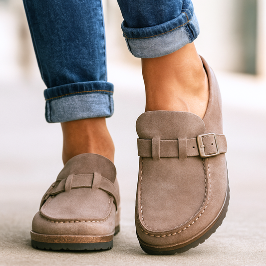 Supportive slip-on shoes with classic silhouette for women | Brisa
