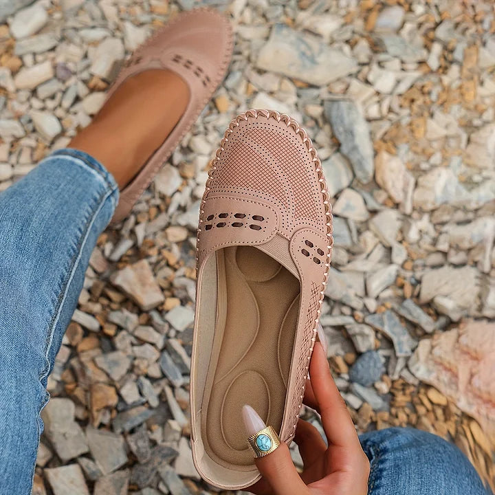 Supportive everyday shoes for women | Daria