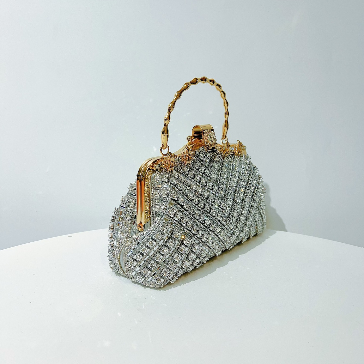 Refined evening handbag for women | Noble Vellum -4
