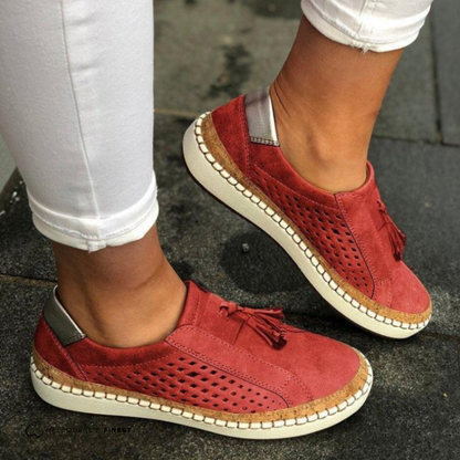 Comfortable summer slip-ons for women | Liora