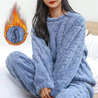 Soft fleece pyjama set for cozy comfort for women | Maria
