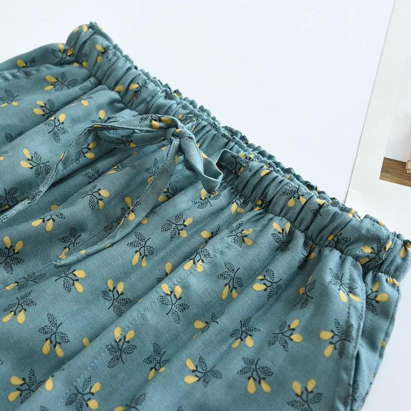 Relaxed floral lounge trousers for women | Solene -3