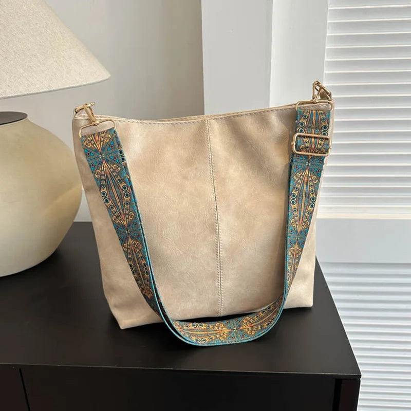 Vintage leather shoulder bag for women | Chelsey -3