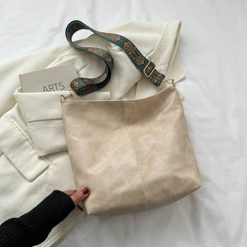 Vintage leather shoulder bag for women | Chelsey -7
