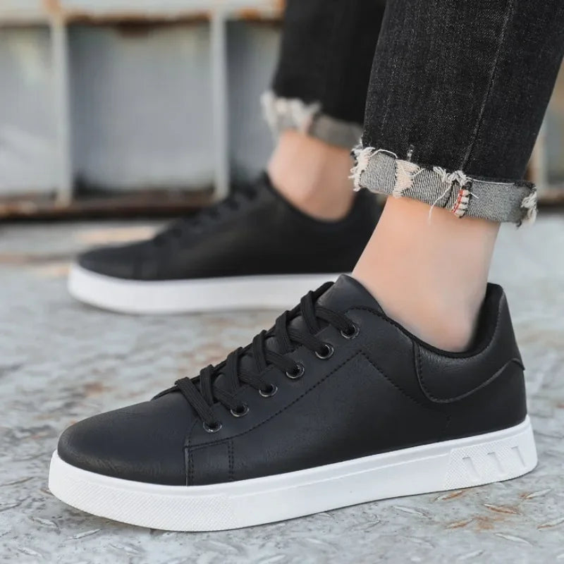 Smart casual shoes with timeless silhouette for men | Jovan