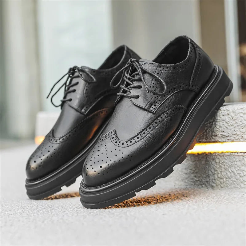 Heritage brogues with classic detailing for men | West