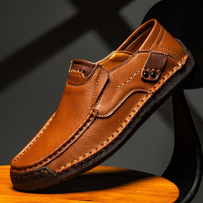 Outdoor walking shoes with supportive design for men | Ivan