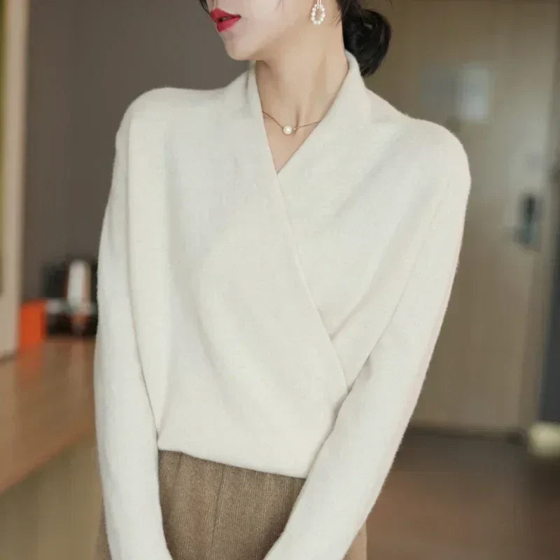 Soft cashmere crewneck jumper for women | Novelle -8