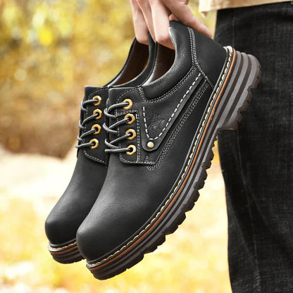 Rugged oxford shoes with classic silhouette for men | Cruz