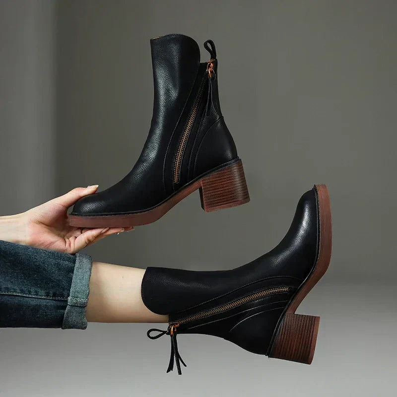 Classic orthopaedic everyday ankle boots for women | Gloria -2