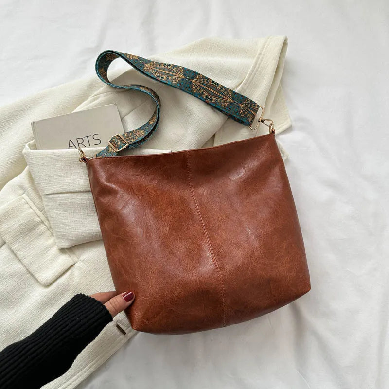 Vintage leather shoulder bag for women | Chelsey -8