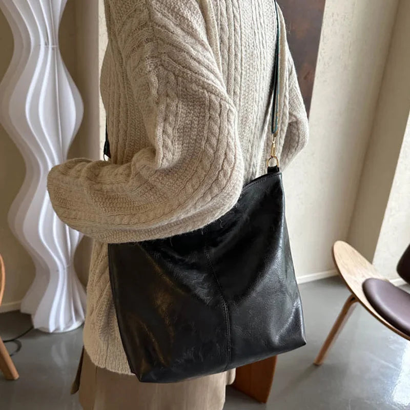 Vintage leather shoulder bag for women | Chelsey -4