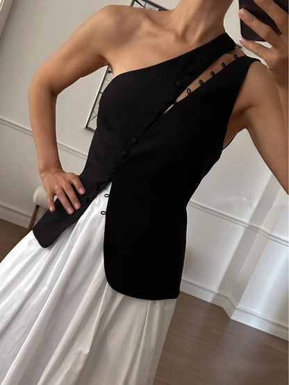 One-shoulder button-detail everyday top for women | Dione -6