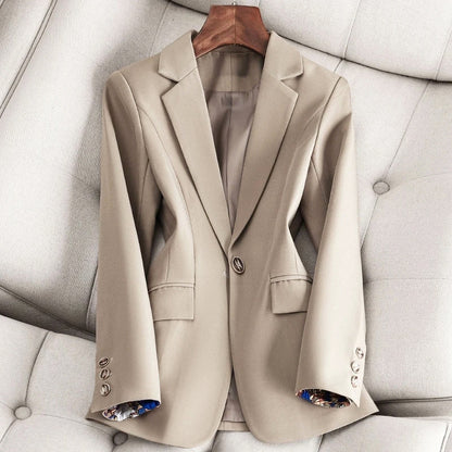 Elegant classic blazer for women | Valentina Rossi -4