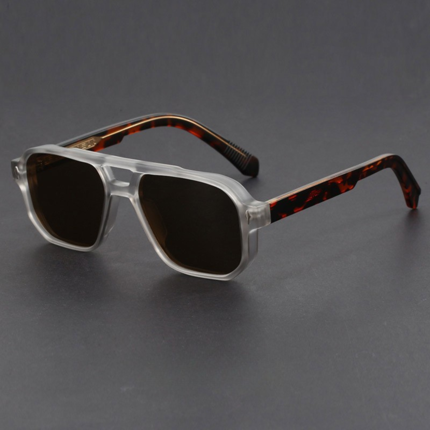 Bold-cut aviator sunglasses for men | Kaelen -1