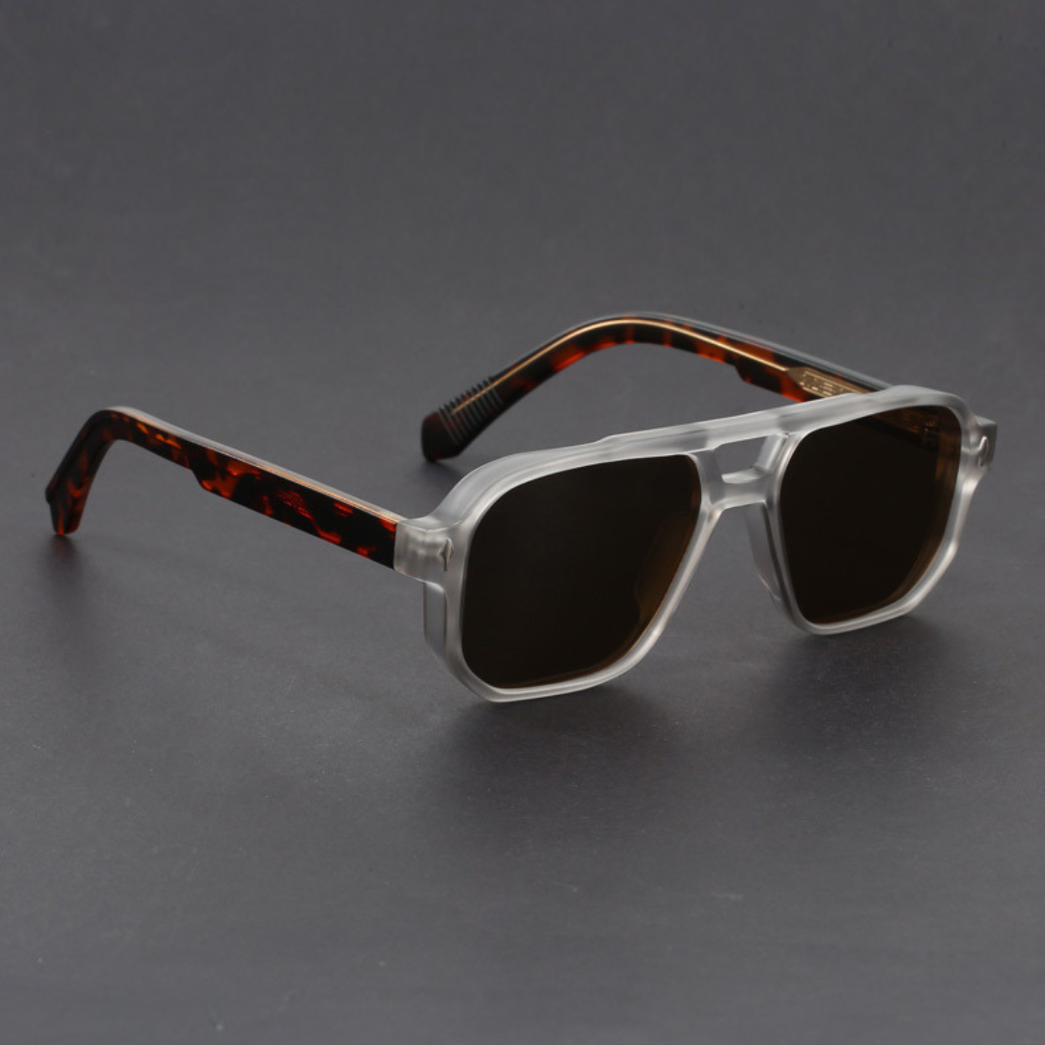 Bold-cut aviator sunglasses for men | Kaelen -7