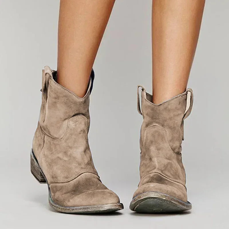 Vintage western ankle boots with classic silhouette for women | Paloma