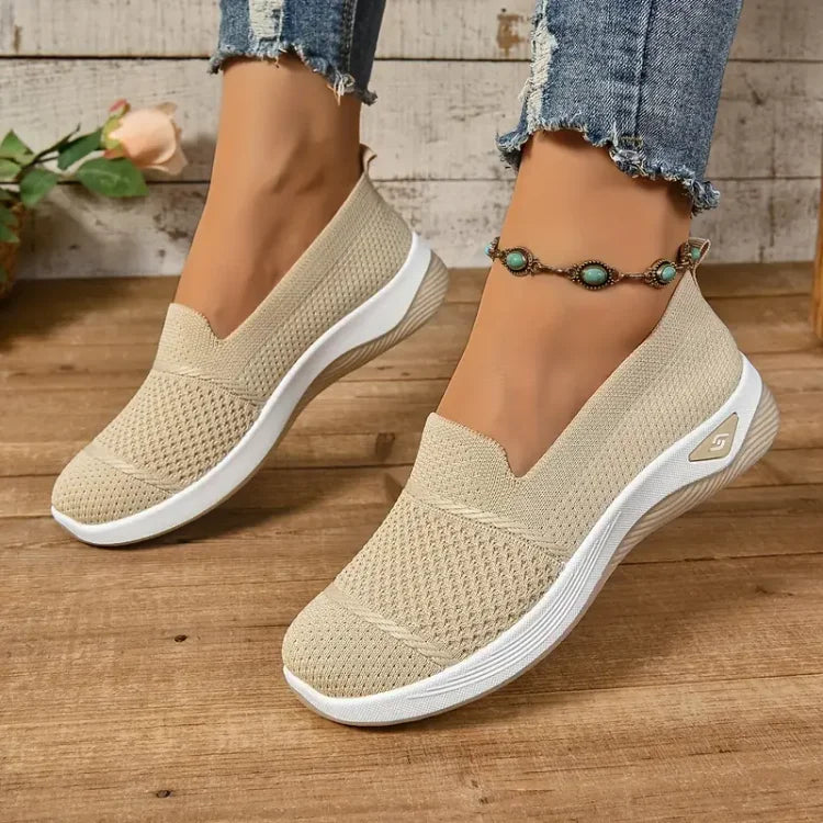 Comfortable slip-on sneakers for women | Azira