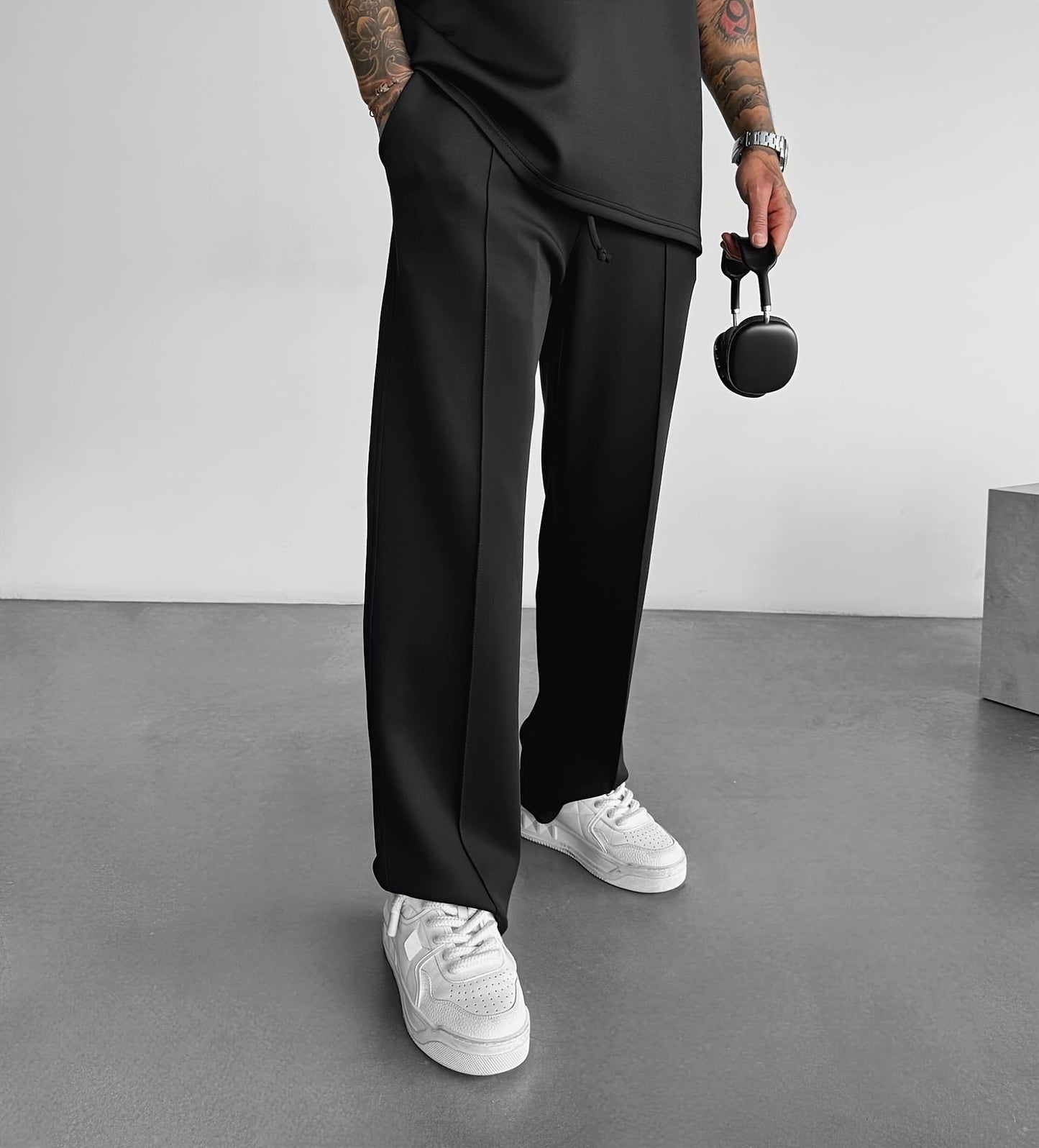 Classic pleated everyday trousers for men | Ellison -9