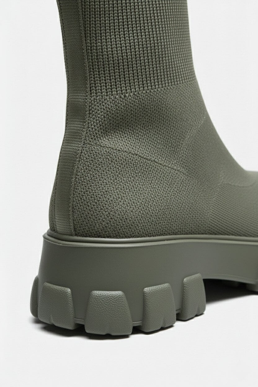 Thick-soled ankle boots with round-toe silhouette for women | Caurelle