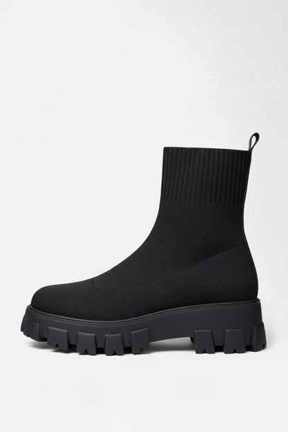 Thick-soled ankle boots with round-toe silhouette for women | Caurelle