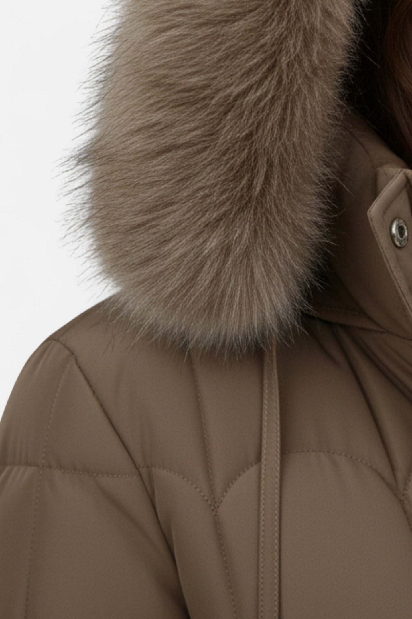 Long puffer coat with hood and adjustable waist for women | Caurelle