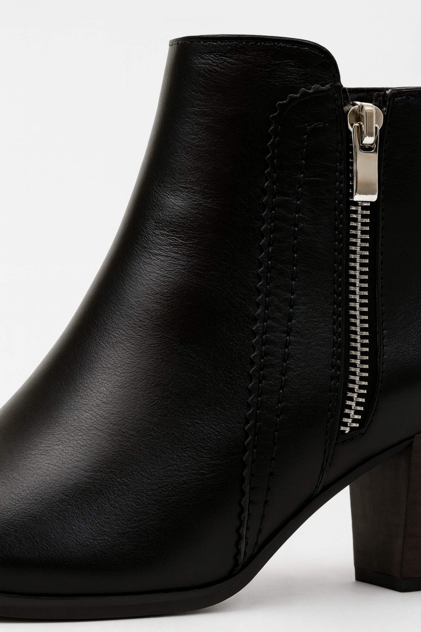 Ankle boots with chunky mid-heel for women | Caurelle