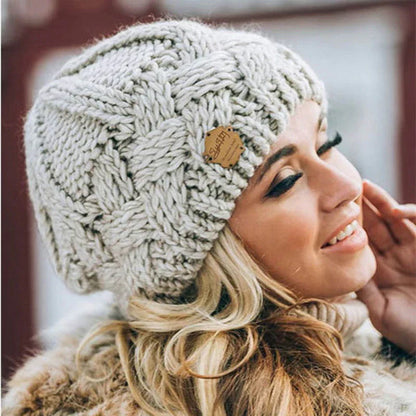 Bonnet knitted comfortable piece for women | Elle -1