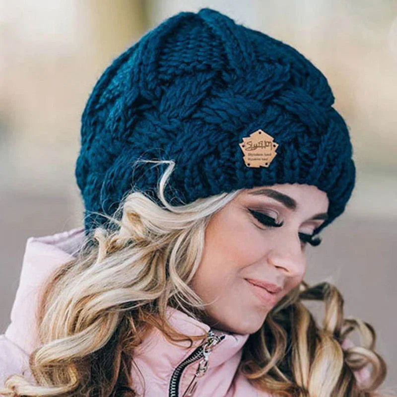 Bonnet knitted comfortable piece for women | Elle -3